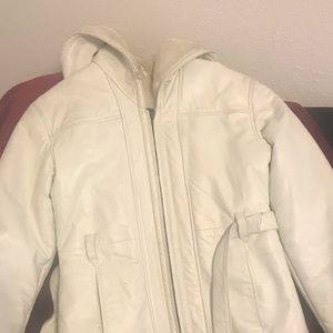 Super cute Wilson’s leather w/faux fur; belted